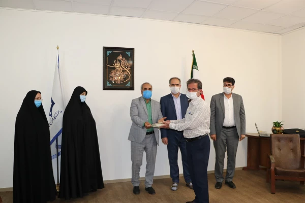 تجلیل از اساتید ایثارگر پردیس فاطمه الزهراس(س) تبریز 5