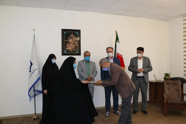 تجلیل از اساتید ایثارگر پردیس فاطمه الزهراس(س) تبریز 7