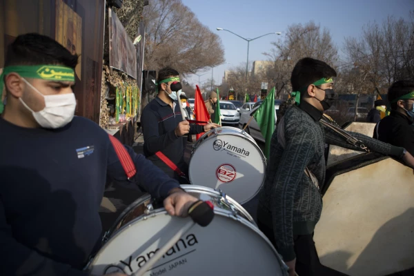 لالایی فرهنگیان تبریز بر پیکر یک شهید گمنام 2