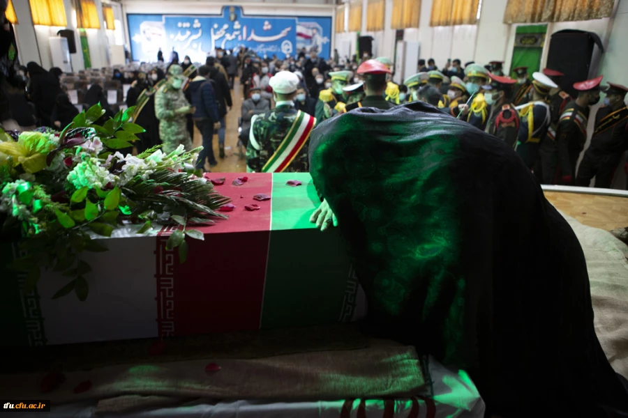 لالایی فرهنگیان تبریز بر پیکر یک شهید گمنام 6