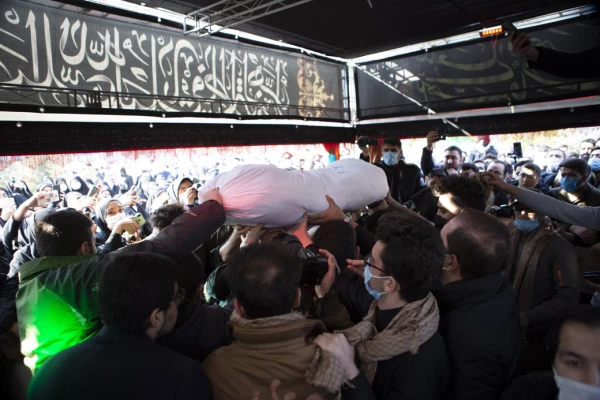 لالایی فرهنگیان تبریز بر پیکر یک شهید گمنام 11