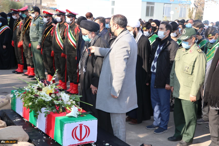 لالایی فرهنگیان تبریز بر پیکر یک شهید گمنام 16