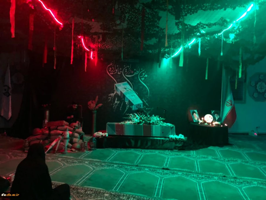 در کنار پیکر شهید گمنام؛ آیین شبی با شهدا برگزار گردید. 3