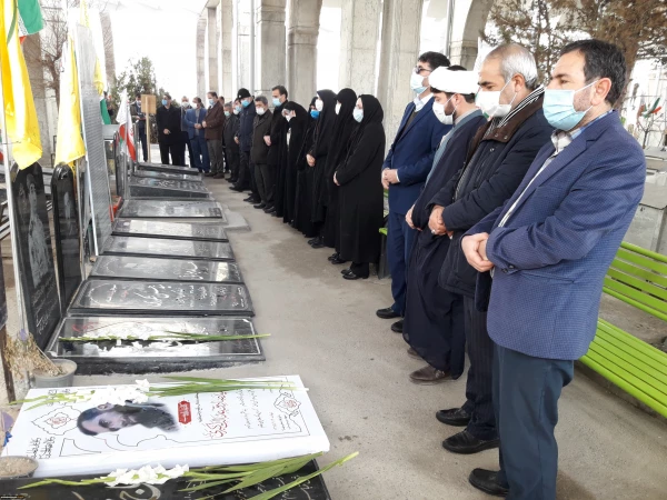 زیارت مزار شهید گمنام پردیس فاطمه الزهرا(س) و تجدید میثاق با شهدا در گلزار شهدای وادی رحمت تبریز 3