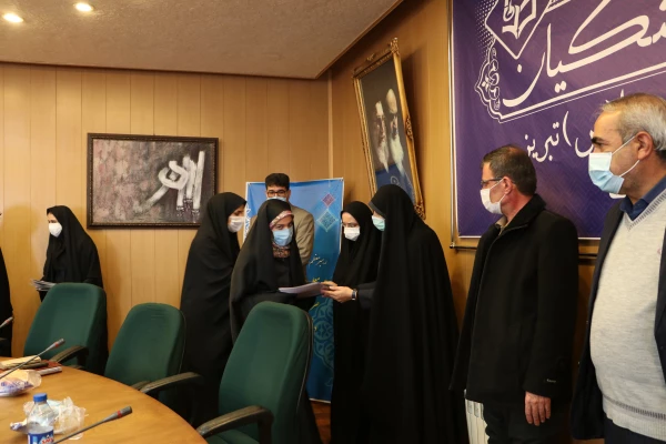 مراسم گرامیداشت 22 بهمن و تجلیل و تقدیراز عوامل برگزار کننده ستاد تشییع و تدفین شهید گمنام پردیس فاطمه الزهرا(س) تبریز 13