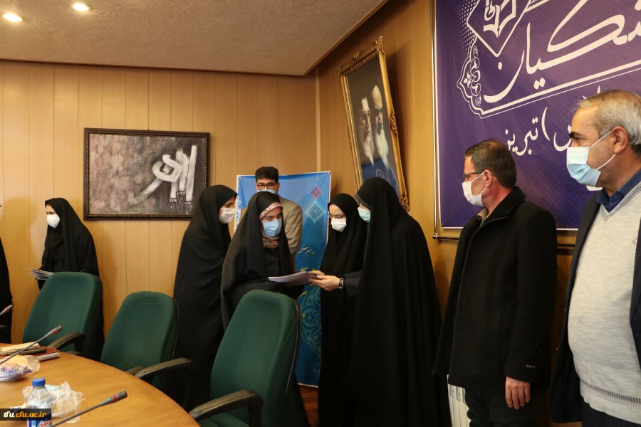 مراسم گرامیداشت 22 بهمن و تجلیل و تقدیراز عوامل برگزار کننده ستاد تشییع و تدفین شهید گمنام پردیس فاطمه الزهرا(س) تبریز 13