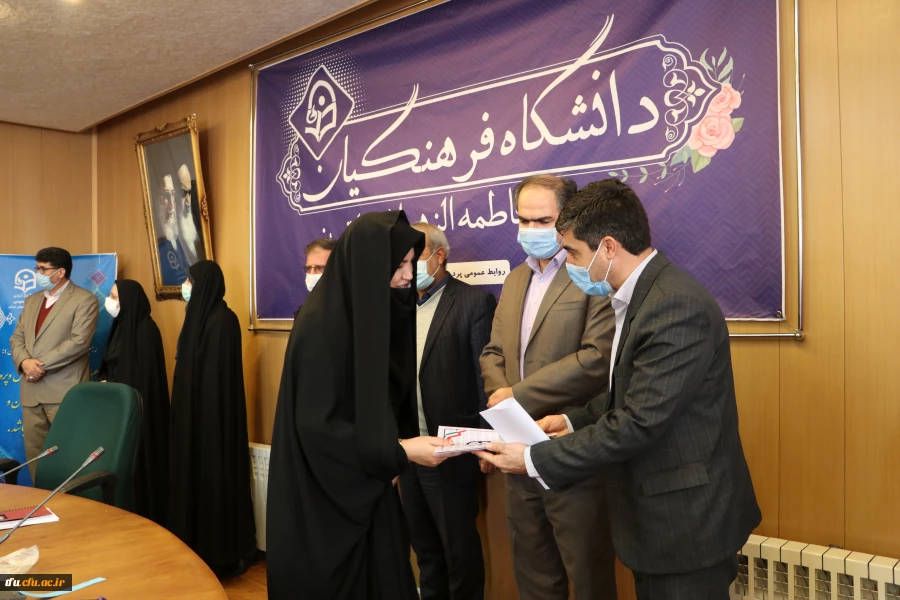 مراسم گرامیداشت 22 بهمن و تجلیل و تقدیراز عوامل برگزار کننده ستاد تشییع و تدفین شهید گمنام پردیس فاطمه الزهرا(س) تبریز 15