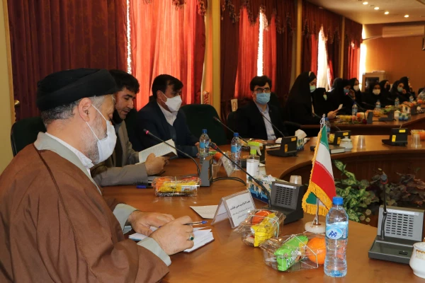 مراسم آیین استقبال از  نودانشجو معلمان ورودی بهمن ماه پردیس فاطمه الزهرا(س) تبریز 8