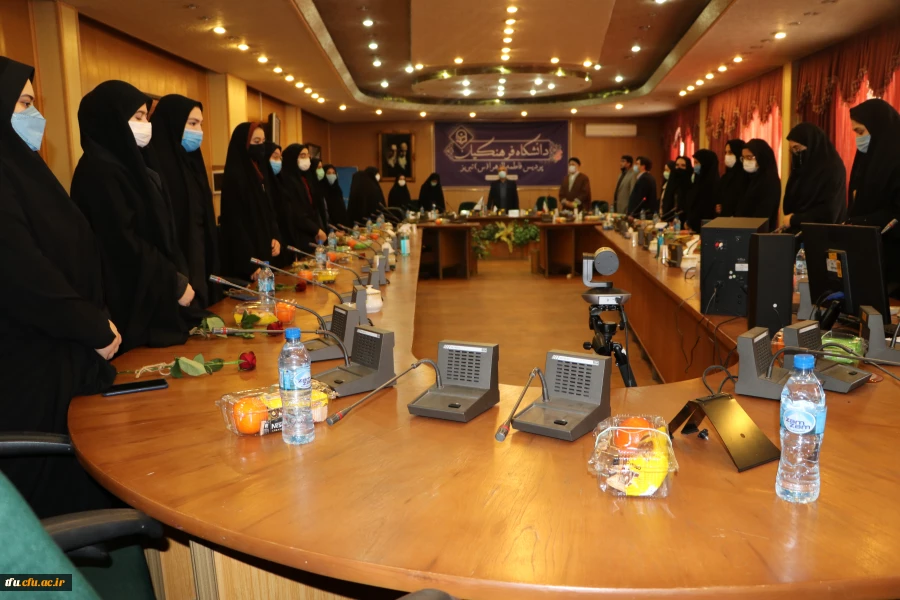 مراسم آیین استقبال از  نودانشجو معلمان ورودی بهمن ماه پردیس فاطمه الزهرا(س) تبریز 10