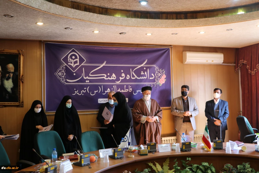 مراسم آیین استقبال از  نودانشجو معلمان ورودی بهمن ماه پردیس فاطمه الزهرا(س) تبریز 15