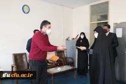 تقدیر وتجلیل از اساتید و همکاران به مناسبت  ولادت حضرت علی(ع) و بزرگداشت مقام پدر 8