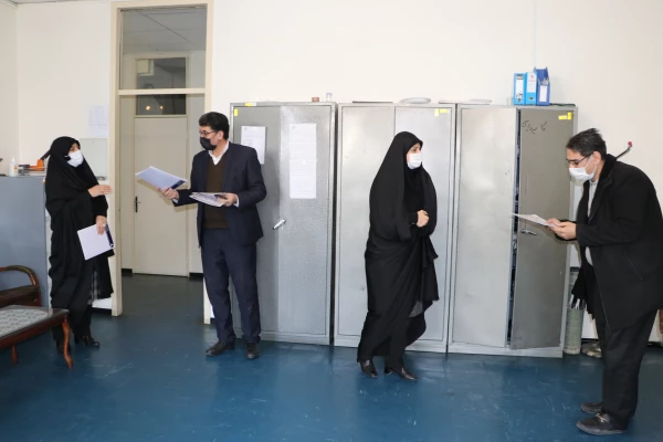 تقدیر وتجلیل از اساتید و همکاران به مناسبت ولادت حضرت علی(ع) و بزرگداشت مقام پدر 5