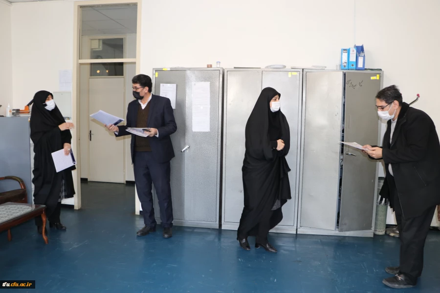 تقدیر وتجلیل از اساتید و همکاران به مناسبت ولادت حضرت علی(ع) و بزرگداشت مقام پدر 5