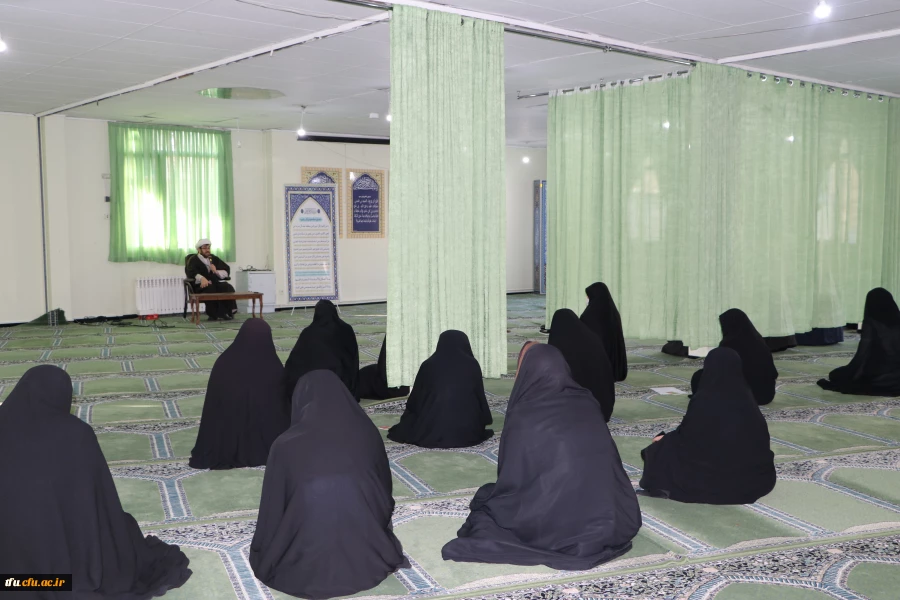 برگزاری مراسم قرائت زیارت عاشورا در نمازخانه پردیس فاطمه الزهرا(س) تبریز 9