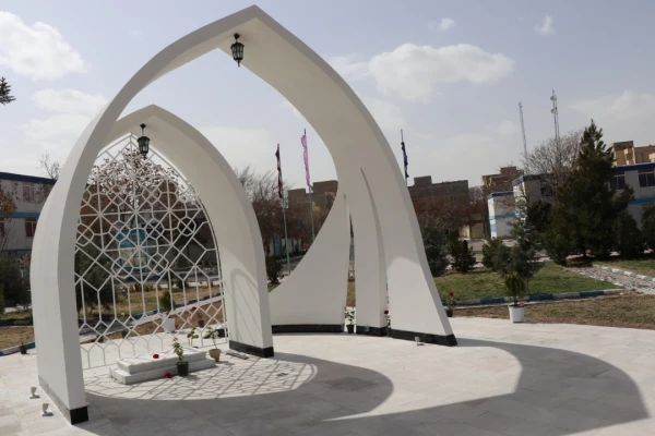 بازدید جانشین فرمانده سپاه عاشورا سردار اصغر عباسقلی زاده از اتمام پروژه یادمان شهید گمنام پردیس فاطمه  الزهرا (س) تبریز 6