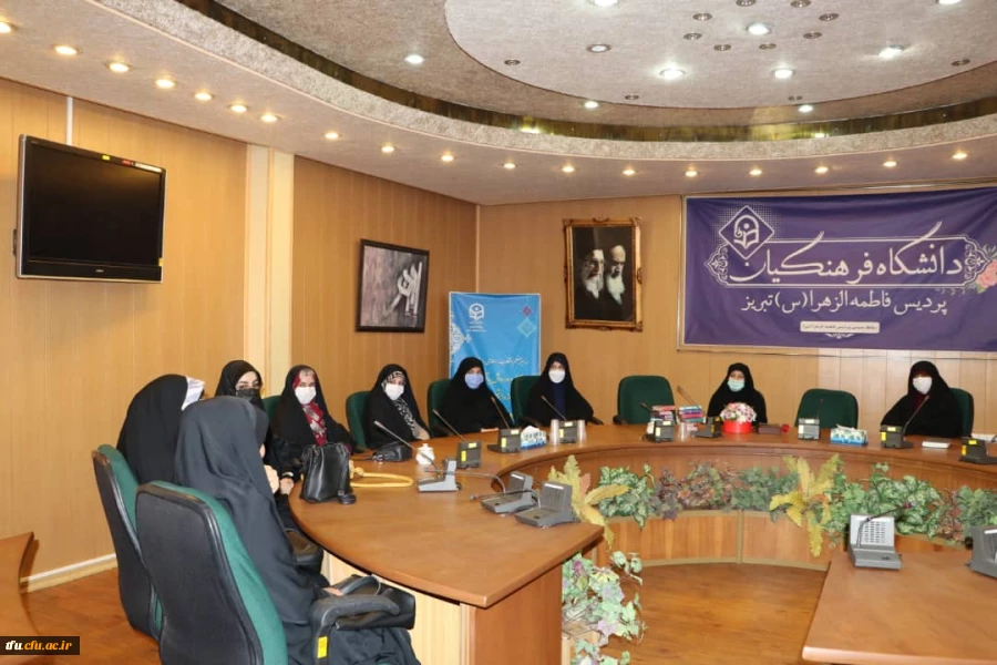 دیدار مسئولین خواهر ناحیه بسیج دانشجویی با ریاست پردیس جهت تبریک هفته تکریم معلم و تجلیل از دانشجومعلمان جهادگر 8