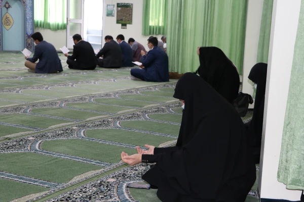 برگزاری مراسم قرائت زیارت عاشورا در نمازخانه پردیس فاطمه الزهرا(س) تبریز 2