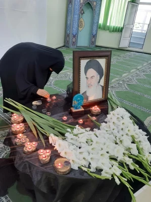 به مناسبت ارتحال بنیانگذار انقلاب اسلامی، حضرت امام خمینی(ره) مراسمی با محوریت نقش رهبران اندیشه ساز در سربلندی امت در نمازخانه پردیس برگزار شد 3