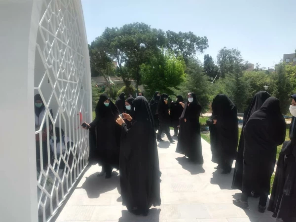 به مناسبت ارتحال بنیانگذار انقلاب اسلامی، حضرت امام خمینی(ره) مراسمی با محوریت نقش رهبران اندیشه ساز در سربلندی امت در نمازخانه پردیس برگزار شد 4