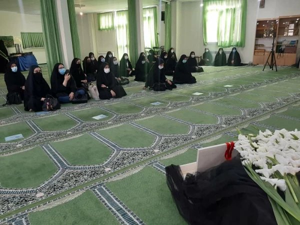 به مناسبت ارتحال بنیانگذار انقلاب اسلامی، حضرت امام خمینی(ره) مراسمی با محوریت نقش رهبران اندیشه ساز در سربلندی امت در نمازخانه پردیس برگزار شد 6