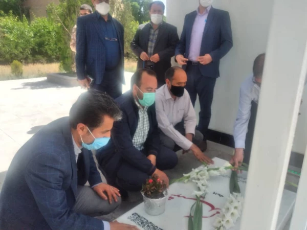 به مناسبت ارتحال بنیانگذار انقلاب اسلامی، حضرت امام خمینی(ره) مراسمی با محوریت نقش رهبران اندیشه ساز در سربلندی امت در نمازخانه پردیس برگزار شد 10