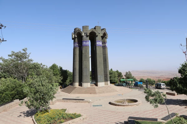 برگزاری مراسم پر فیض زیارت عاشورا در مرقد امامزادگان عون بن علی و زید بن علی تبریز 13