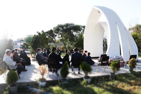 آئین غبار روبی و عطر افشانی مزار شهید گمنام پردیس فاطمه الزهرا(س) برگزارشد 11