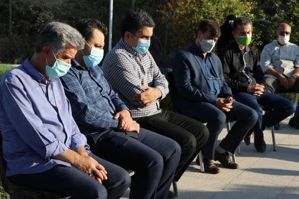 آئین غبار روبی و عطر افشانی مزار شهید گمنام پردیس فاطمه الزهرا(س) برگزارشد 12