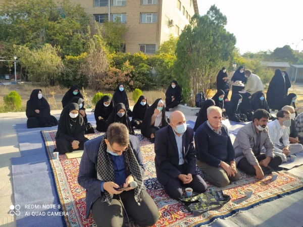 مراسم قرائت زیارت عاشورا با حضور نو دانشجو معلمان و اولیا آنها در جوار مزار شهید گمنام پردیس فاطمه الزهرا(س) تبریز 5