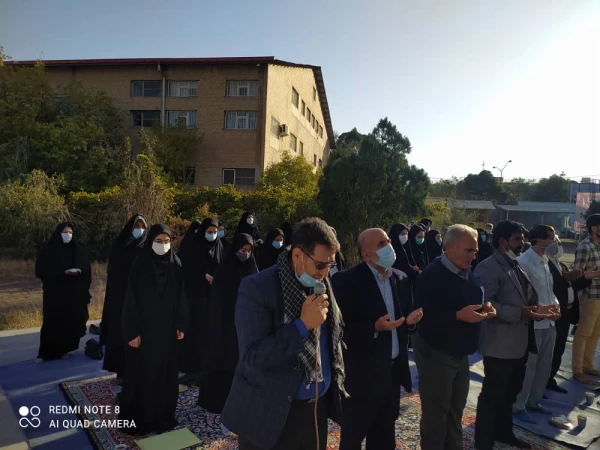 مراسم قرائت زیارت عاشورا با حضور نو دانشجو معلمان و اولیا آنها در جوار مزار شهید گمنام پردیس فاطمه الزهرا(س) تبریز 8