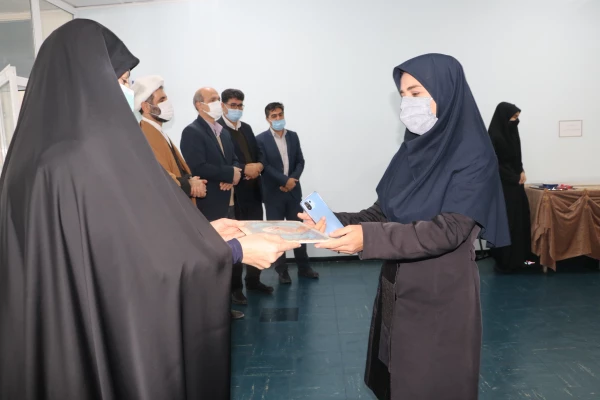 مراسم گرامیداشت هفته کتاب و کتاب خوانی و رونمایی از کتابخانه پردیس فاطمه الزهرا(س) تبریز 11