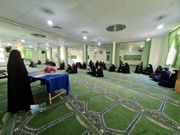 مراسم دوشنبه های قرآنی با حضور حافظ ممتاز قرآن جناب آقای سینا طباخی 7