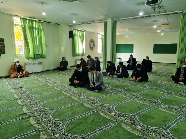 مراسم دوشنبه های قرآنی با حضور حافظ ممتاز قرآن جناب آقای سینا طباخی 9