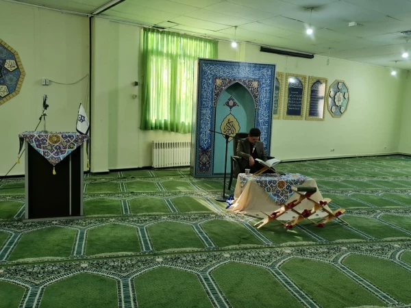 مراسم دوشنبه های قرآنی با حضور قاری ممتاز قرآن جناب آقای وحید حسن زاده 7