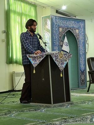 مراسم دوشنبه های قرآنی با حضور قاری ممتاز قرآن جناب آقای وحید حسن زاده 8