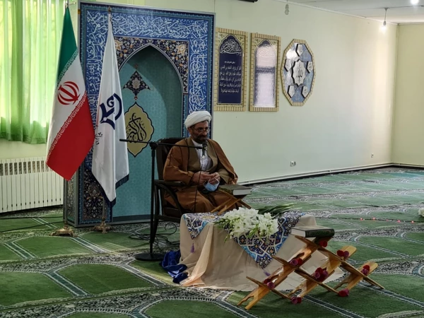 مراسم دوشنبه های قرآنی همزمان با ویژه برنامه روز دانشجو 7