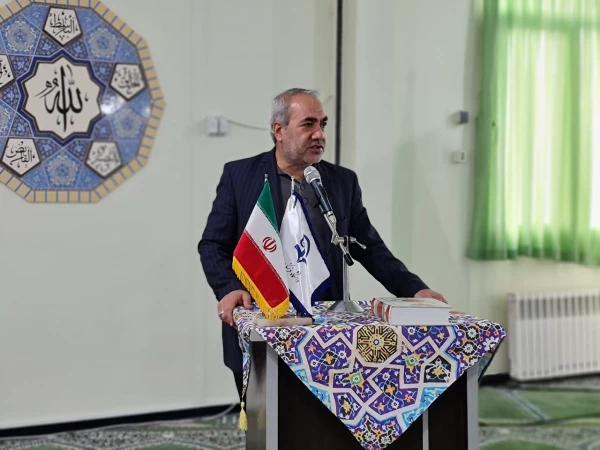 مراسم دوشنبه های قرآنی همزمان با ویژه برنامه روز دانشجو 8