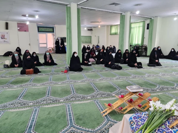 مراسم دوشنبه های قرآنی همزمان با ویژه برنامه روز دانشجو 5