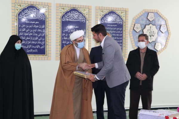 مراسم دوشنبه های قرآنی همزمان با ویژه برنامه روز دانشجو 9