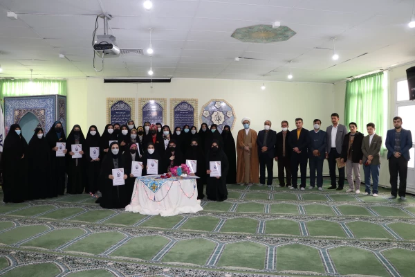 مراسم دوشنبه های قرآنی همزمان با ویژه برنامه روز دانشجو 19