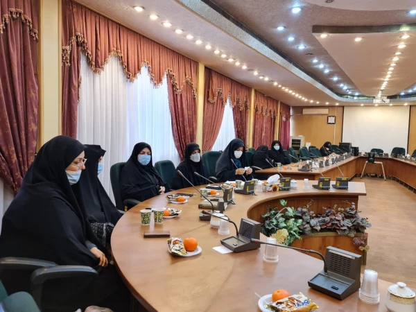 کارگاه تخصصی با موضوع اخلاق کاربردی در خانواده و سبک زندگی معلمان 7