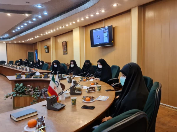 کارگاه تخصصی با موضوع اخلاق کاربردی در خانواده و سبک زندگی معلمان 8