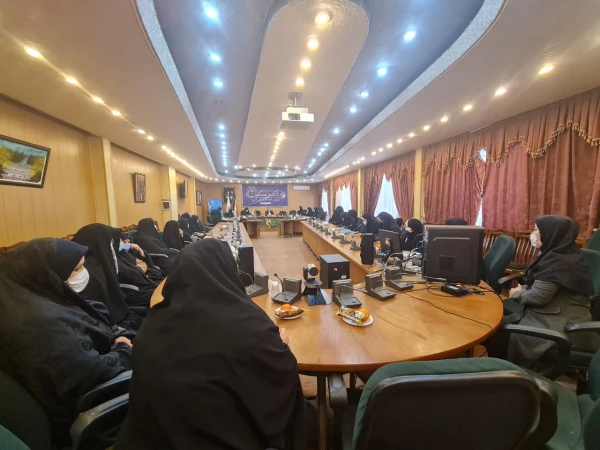 کارگاه تخصصی با موضوع اخلاق کاربردی در خانواده و سبک زندگی معلمان 12