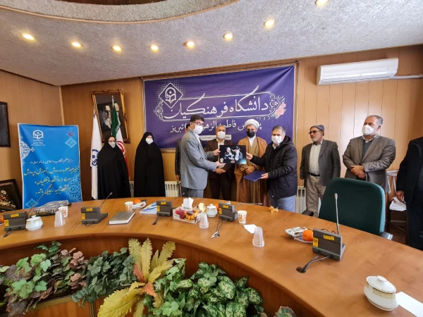 مراسم تکریم معاون توسعه منابع و امور دانشجویی جناب آقای دکتر توکلی 6