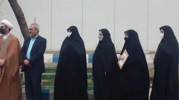 غرس نهال ایثار در پردیس فاطمه الزهرا(س) تبریز 4