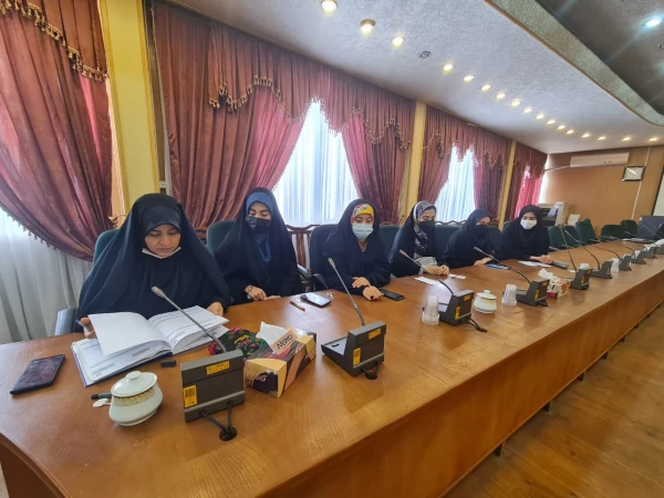 جلسه فروردین ماه کمیته فرهنگی سرای دانشجویی پردیس فاطمه  الزهرا(س) تبریز 8