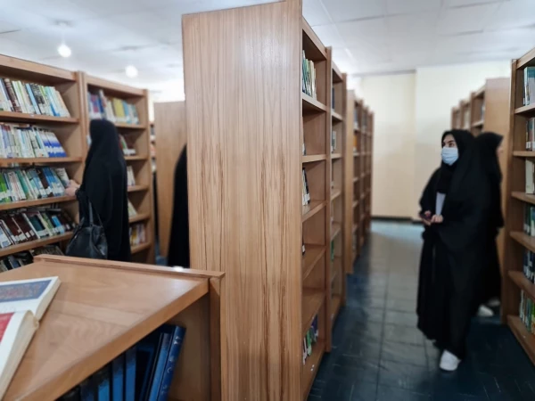 نمایشگاه کتابخانه آزاد   3