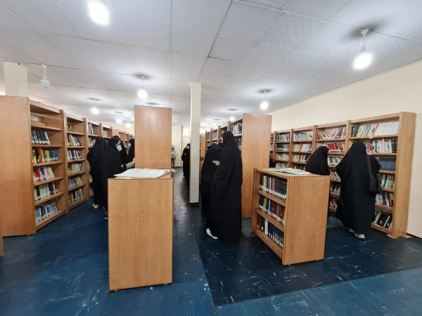 نمایشگاه کتابخانه آزاد   7