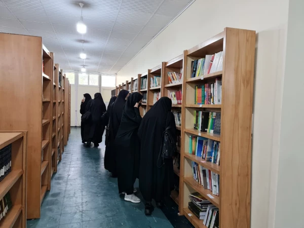 نمایشگاه کتابخانه آزاد   8