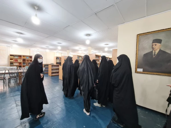 نمایشگاه کتابخانه آزاد   9